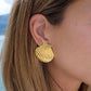 Aretes conchitas doradas- acero inoxidable
