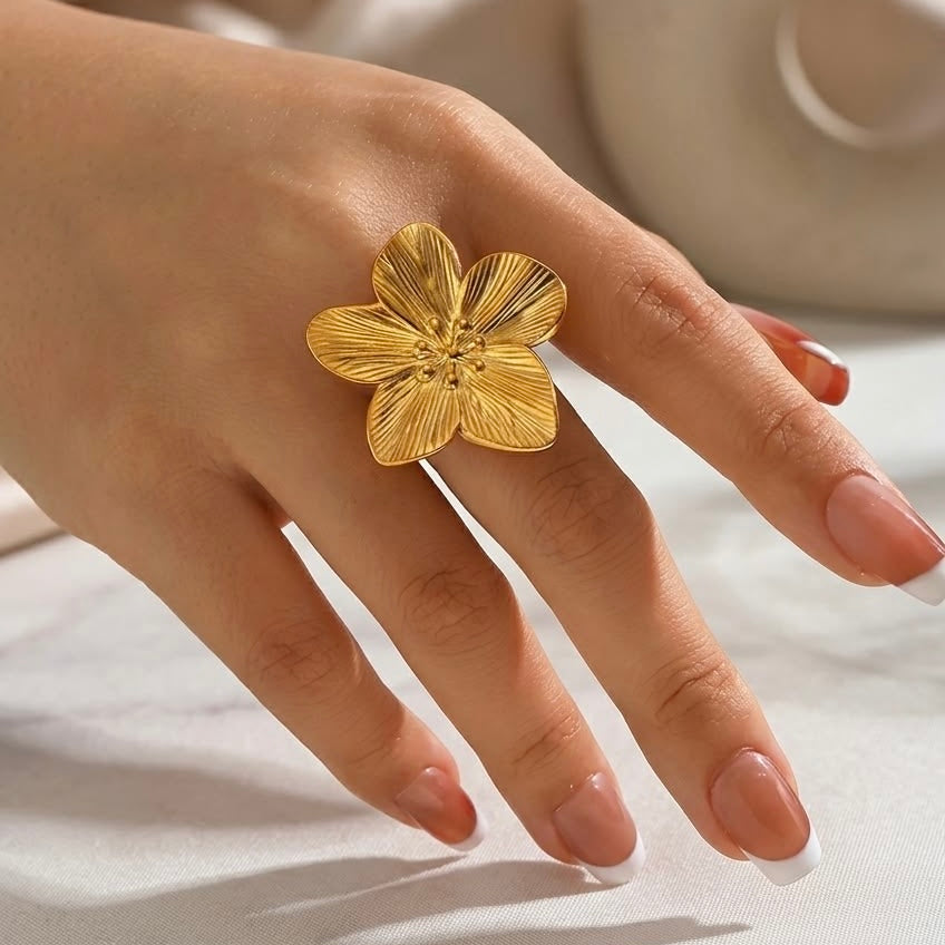 Anillo ajustable de flor dorada- acero inoxidable