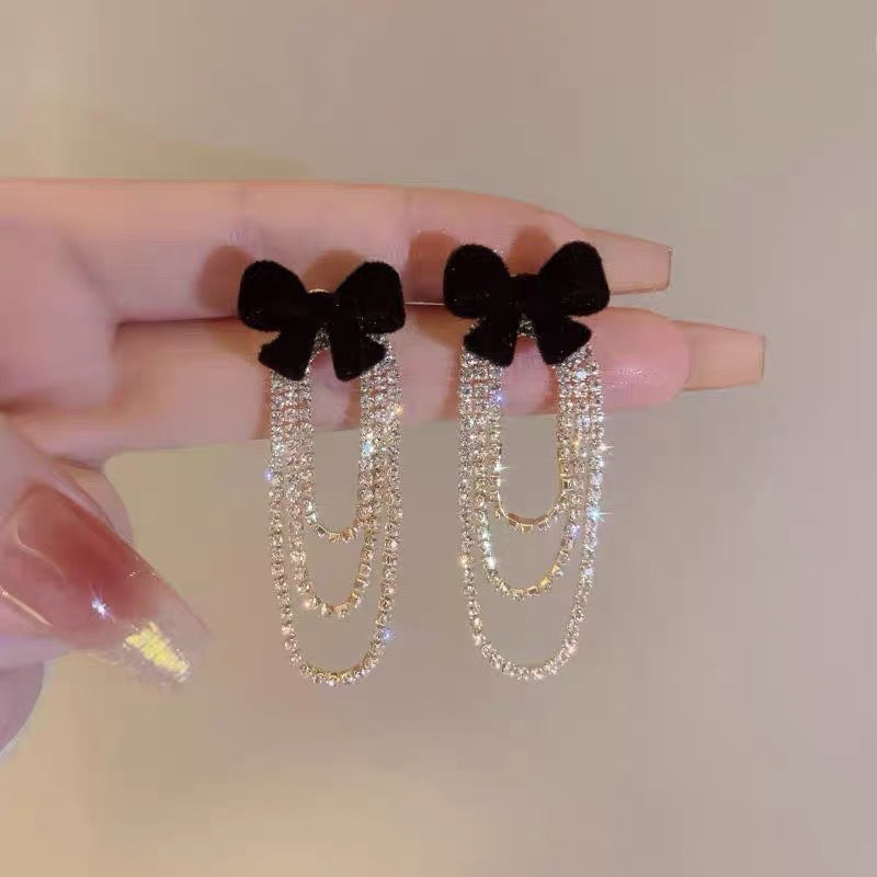 Aretes de terciopelo negros