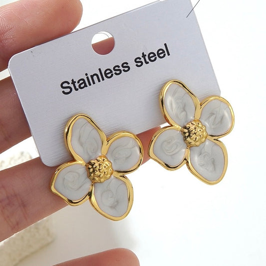 Aretes flores blancas- acero inoxidable