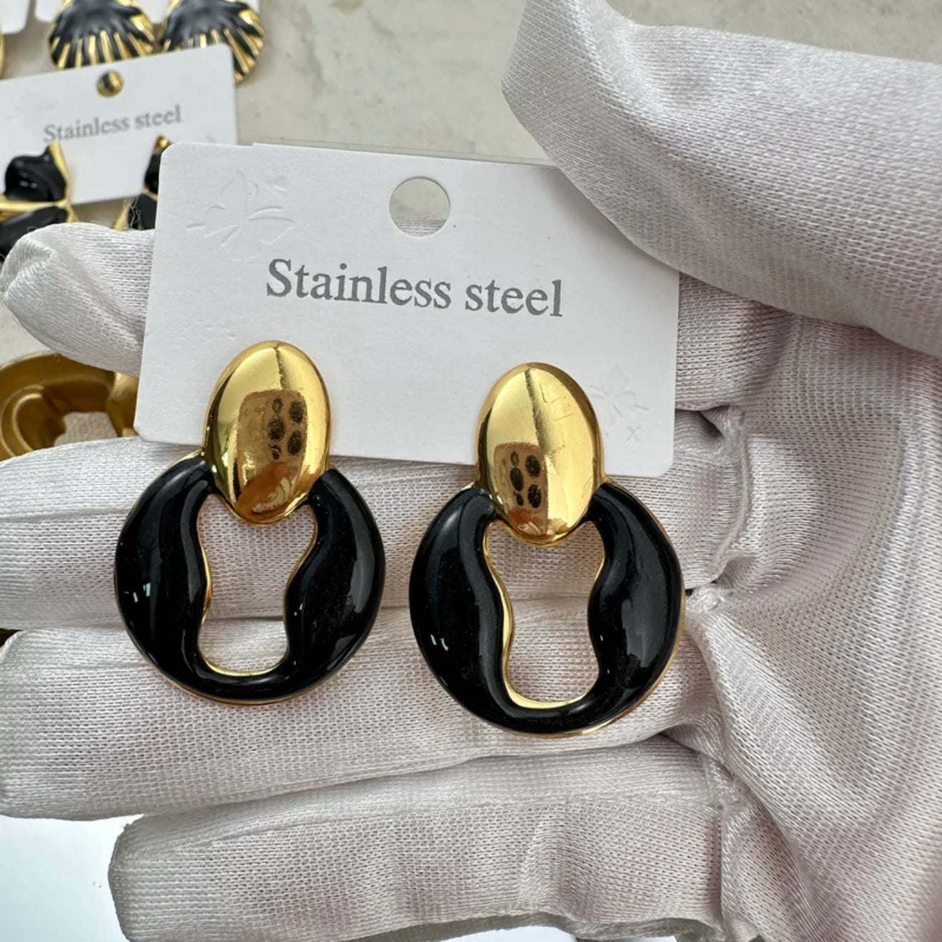 Aretes negros- acero inoxidable