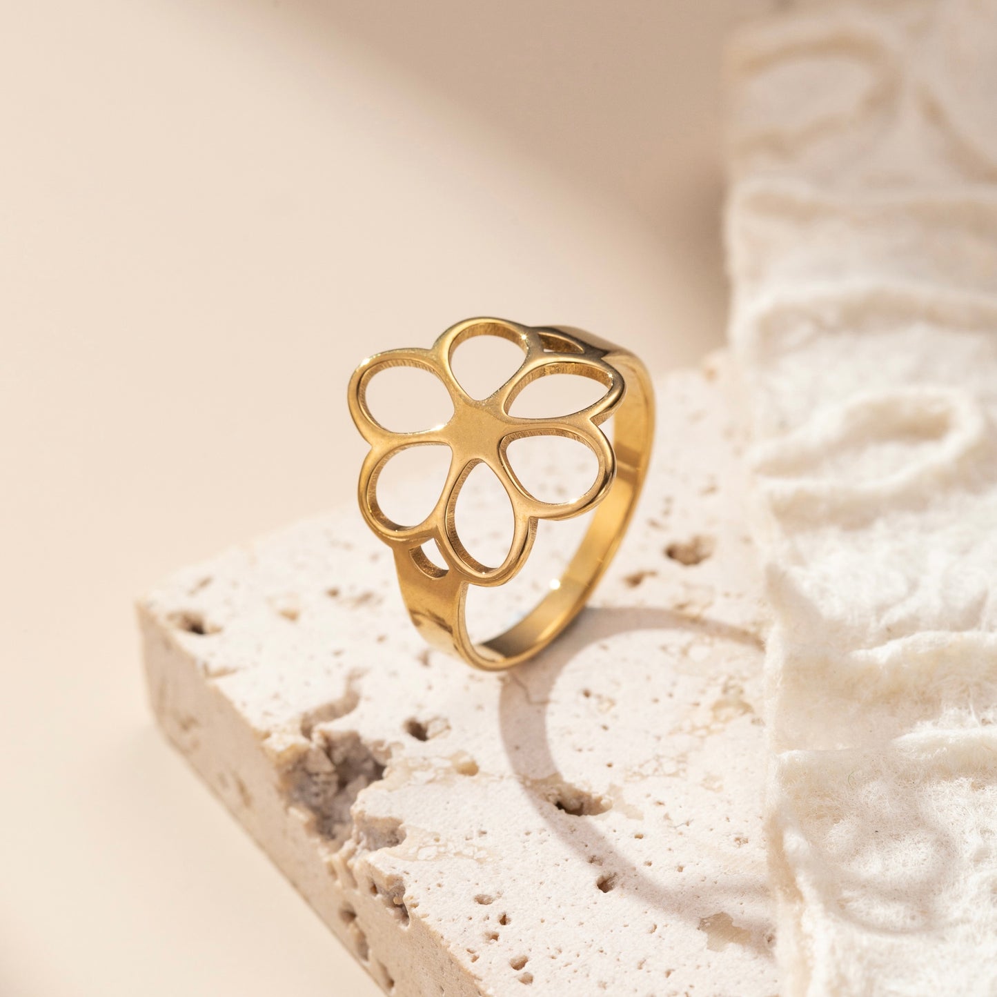 Anillo flor talla 8- acero inoxidable