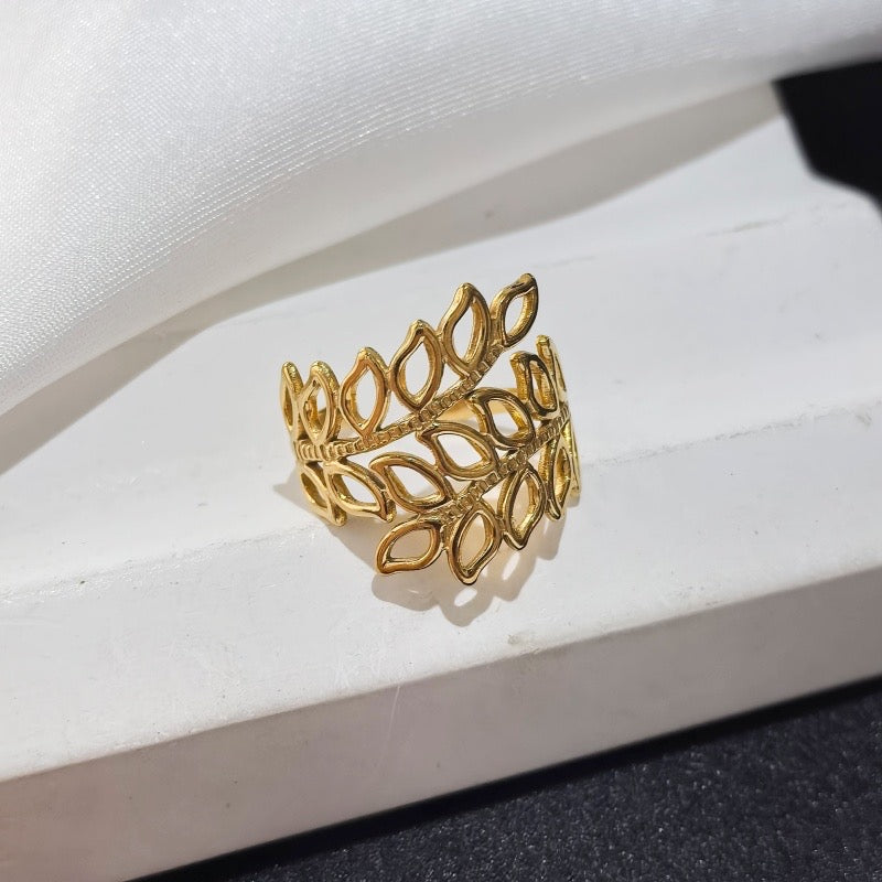 Anillo ajustable hojitas doradas- acero inoxidable