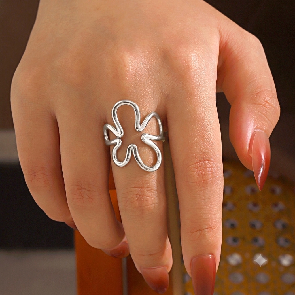 Anillo ajustable flor plateada  - acero inoxidable