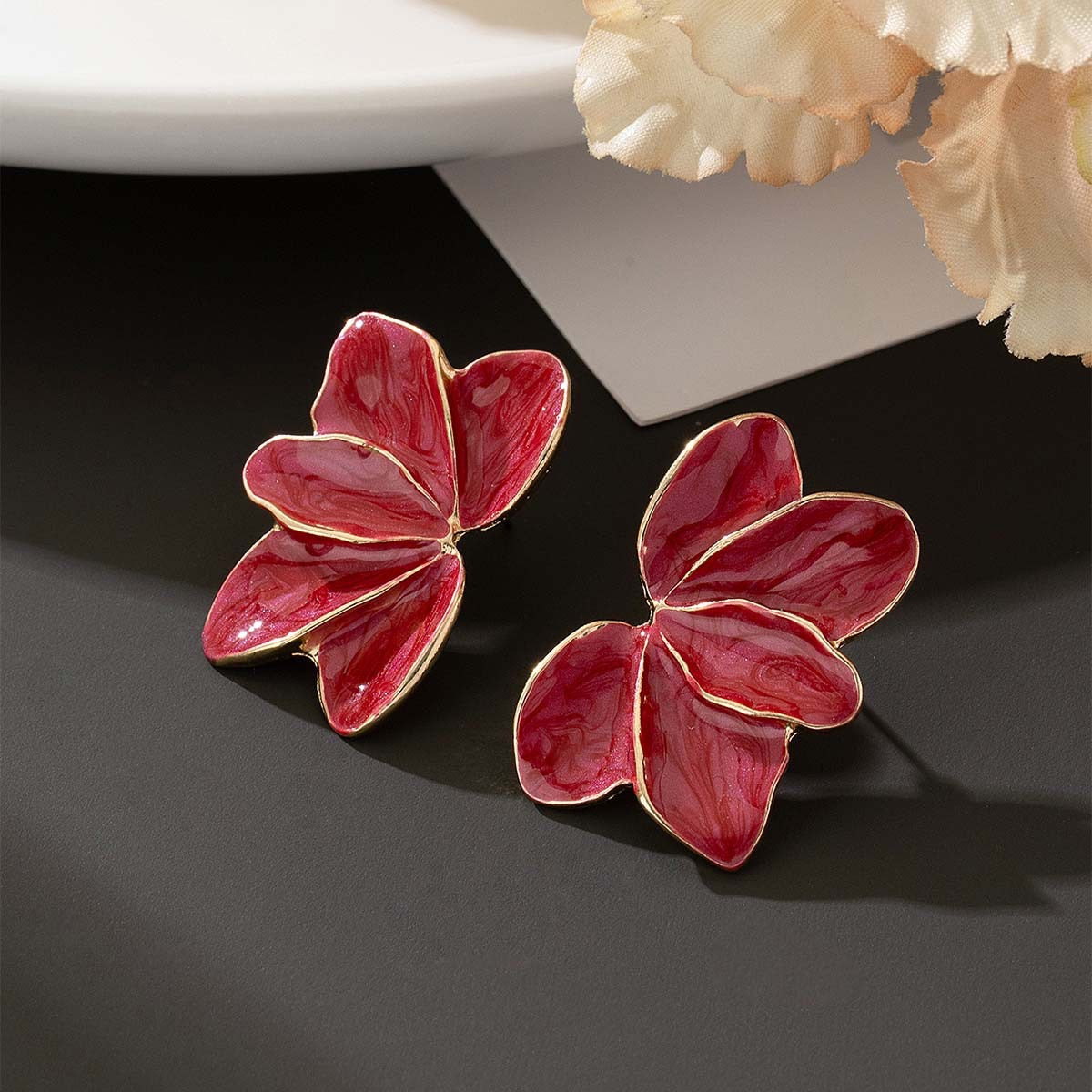 Aretes hojitas rojas - acero inoxidable