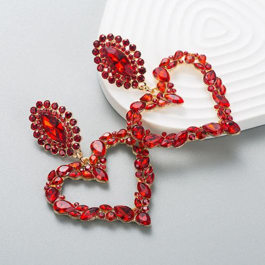 Aretes grandes  de corazones rojos