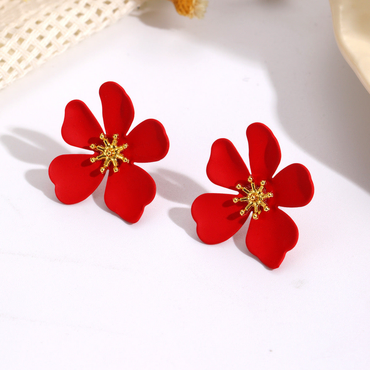 Aretes de florecitas rojas