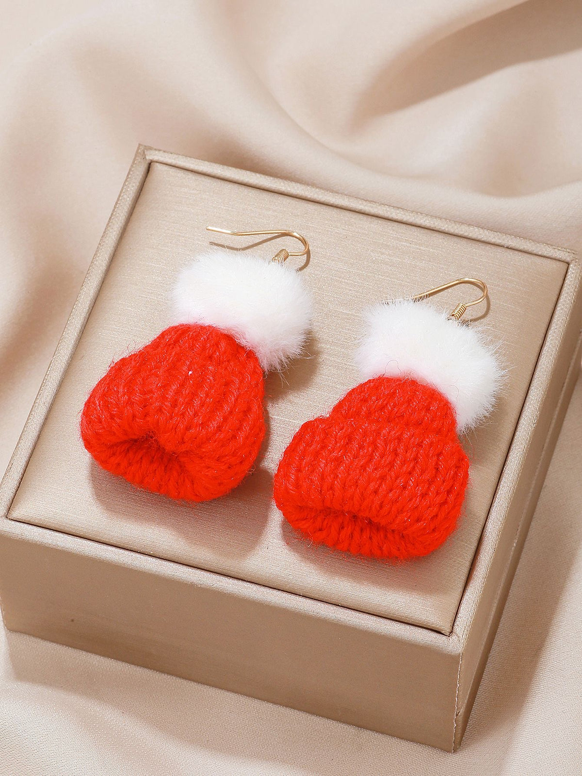Aretes gorrito navideño