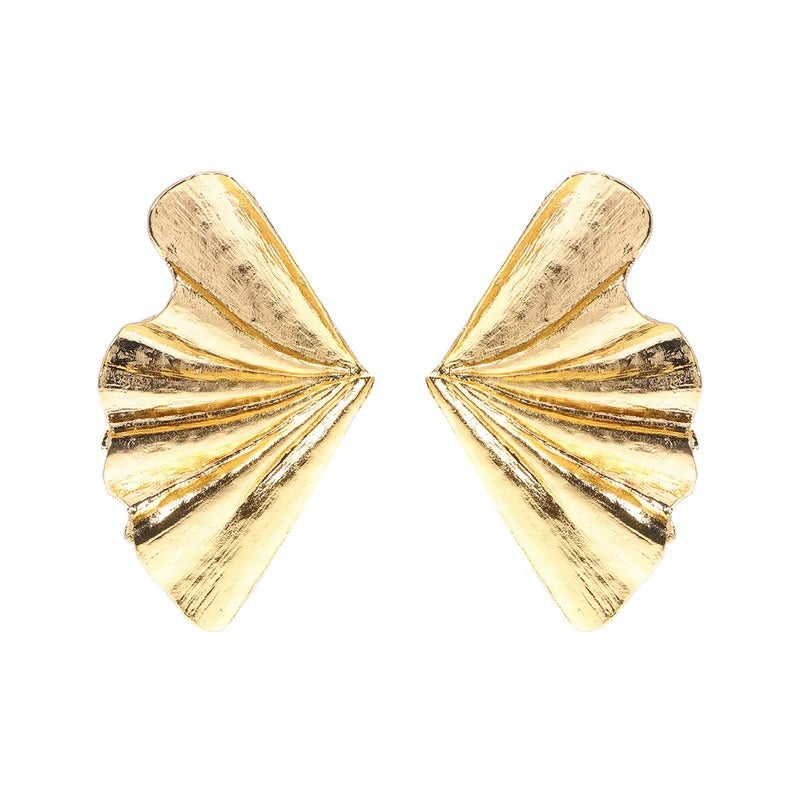 Aretes de abanicos dorados