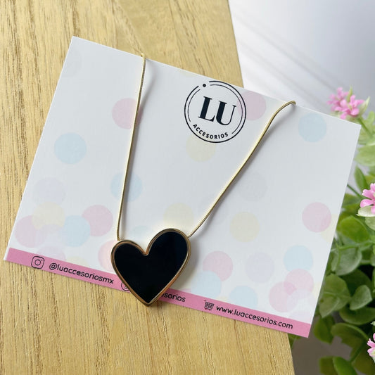 Collar de corazón negro - acero inoxidable